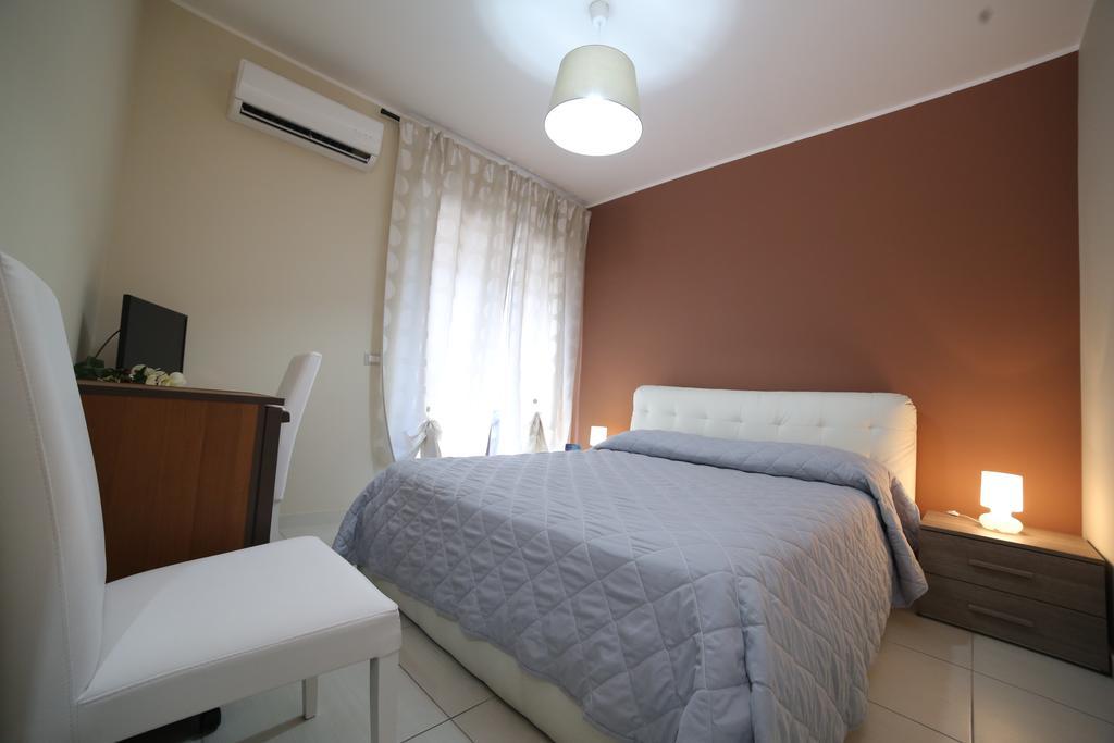 B&B Ciclopi Aci Castello Luaran gambar