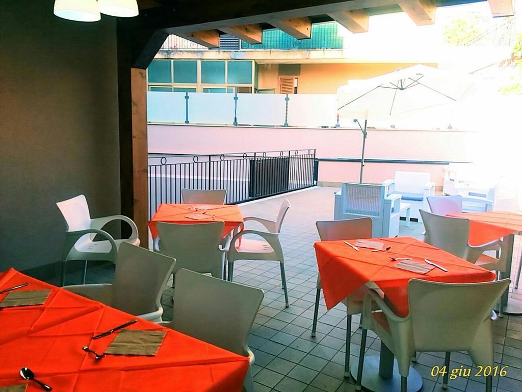 B&B Ciclopi Aci Castello Luaran gambar