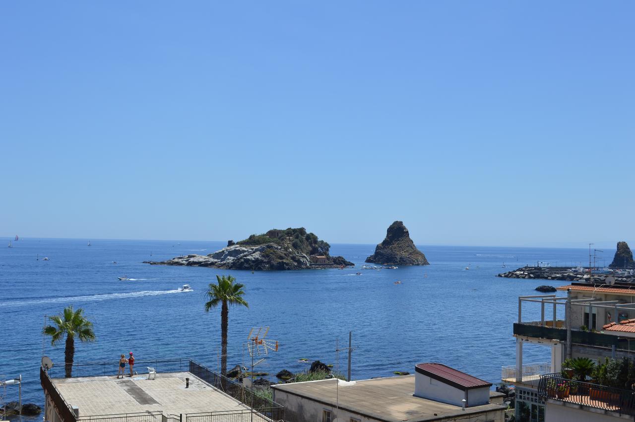 B&B Ciclopi Aci Castello Luaran gambar