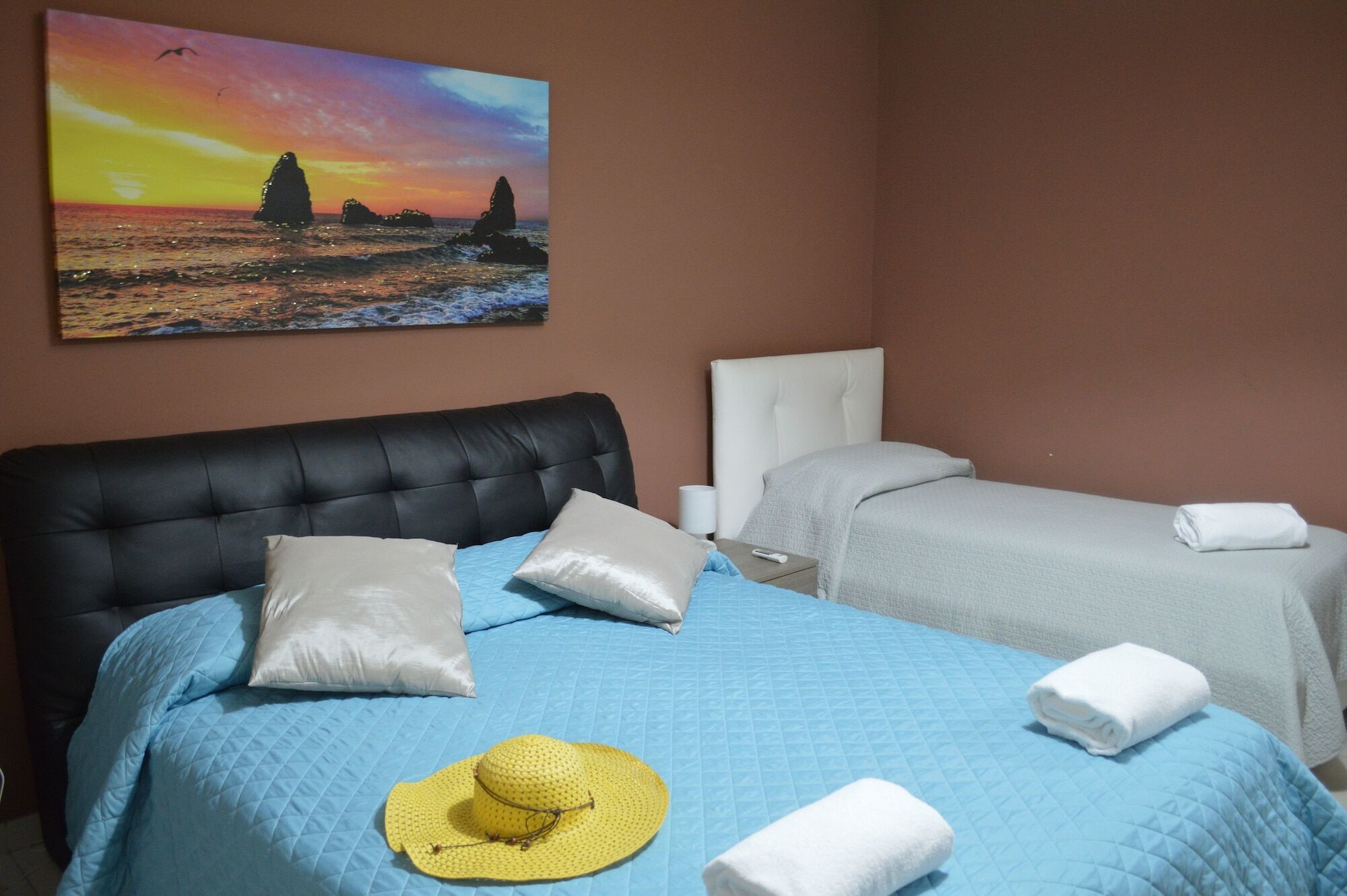 B&B Ciclopi Aci Castello Luaran gambar